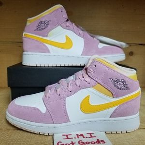 Air Jordan 1 Mid 'Artic Pink'